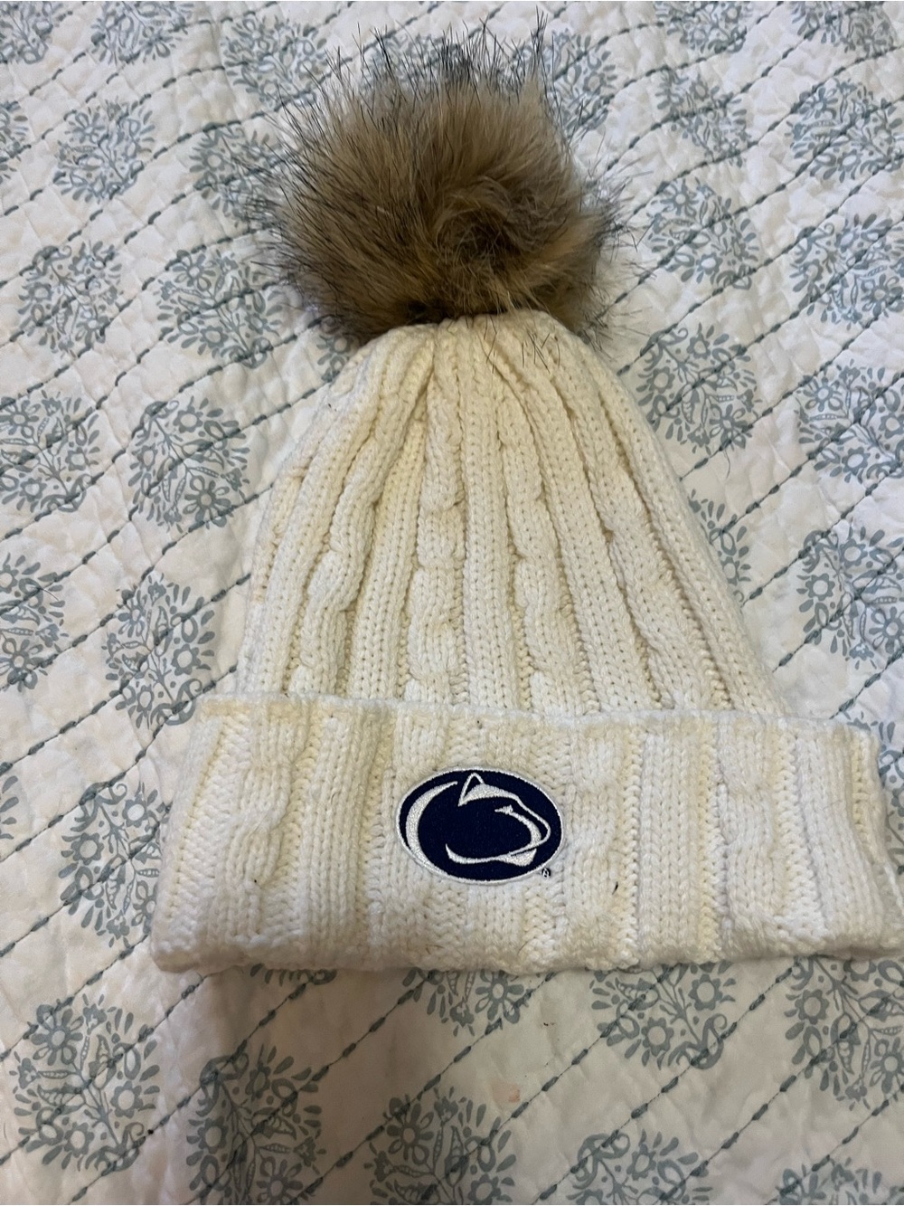 Penn State Women’s Cream Knit Pom-Pom Beanie